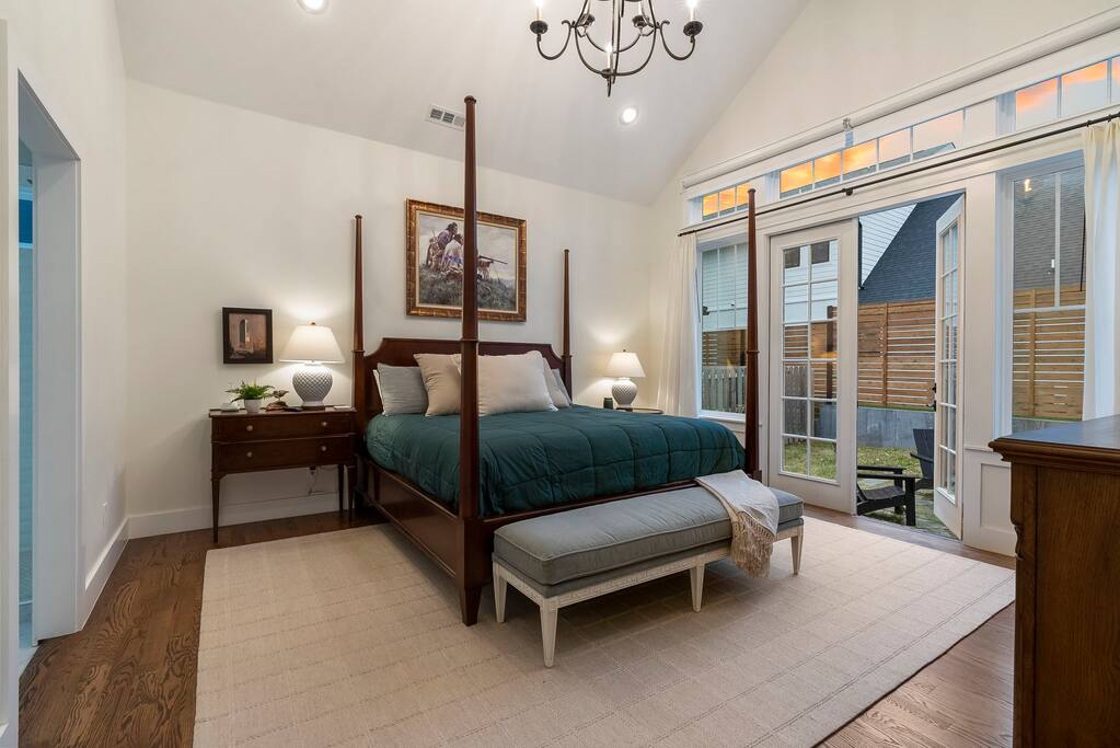 Modern Farmhouse- SHOWCASE - 2